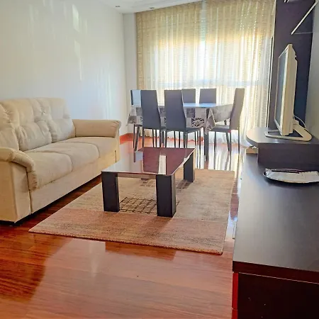 Apartamento De 3 Habitaciones Terraza, Wi-Fi Y Garaje *