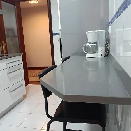 Apartamento De 3 Habitaciones Terraza, Wi-Fi Y Garaje * 암푸에로