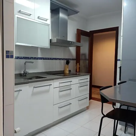 Apartamento De 3 Habitaciones Terraza, Wi-Fi Y Garaje * 암푸에로